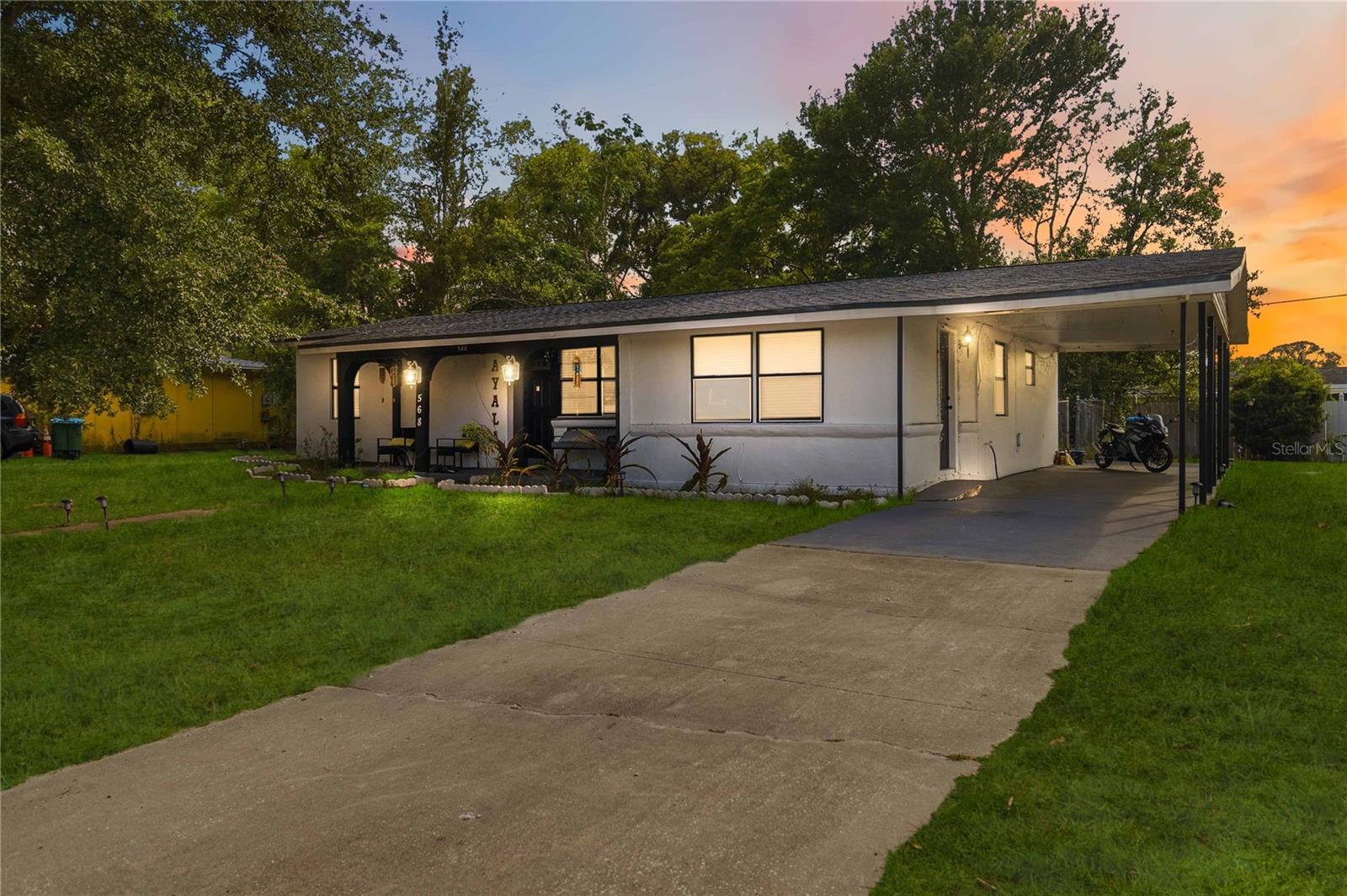 568 E NORMANDY BLVD
