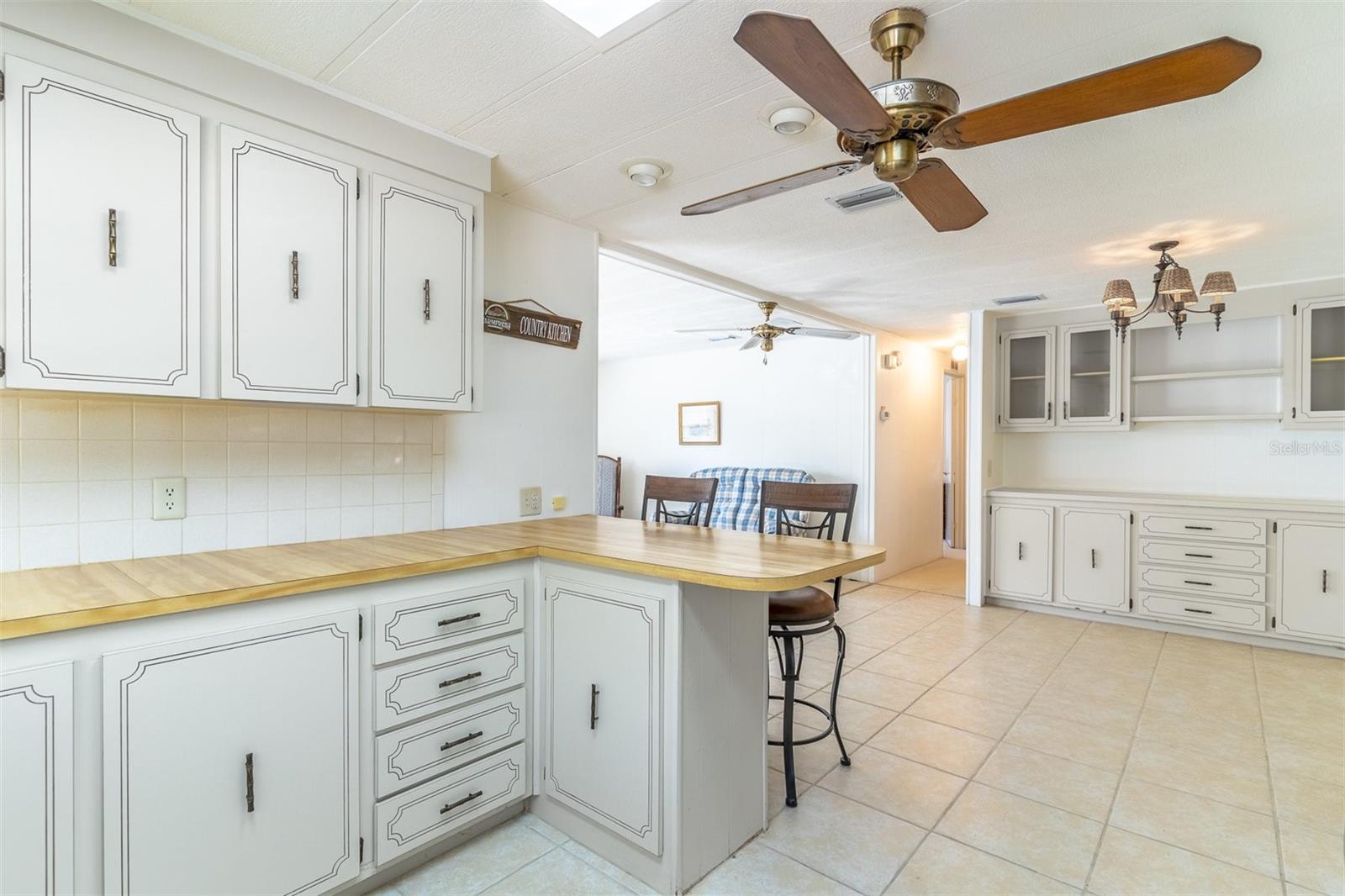 502 TIMBERLANE CT — photo 12