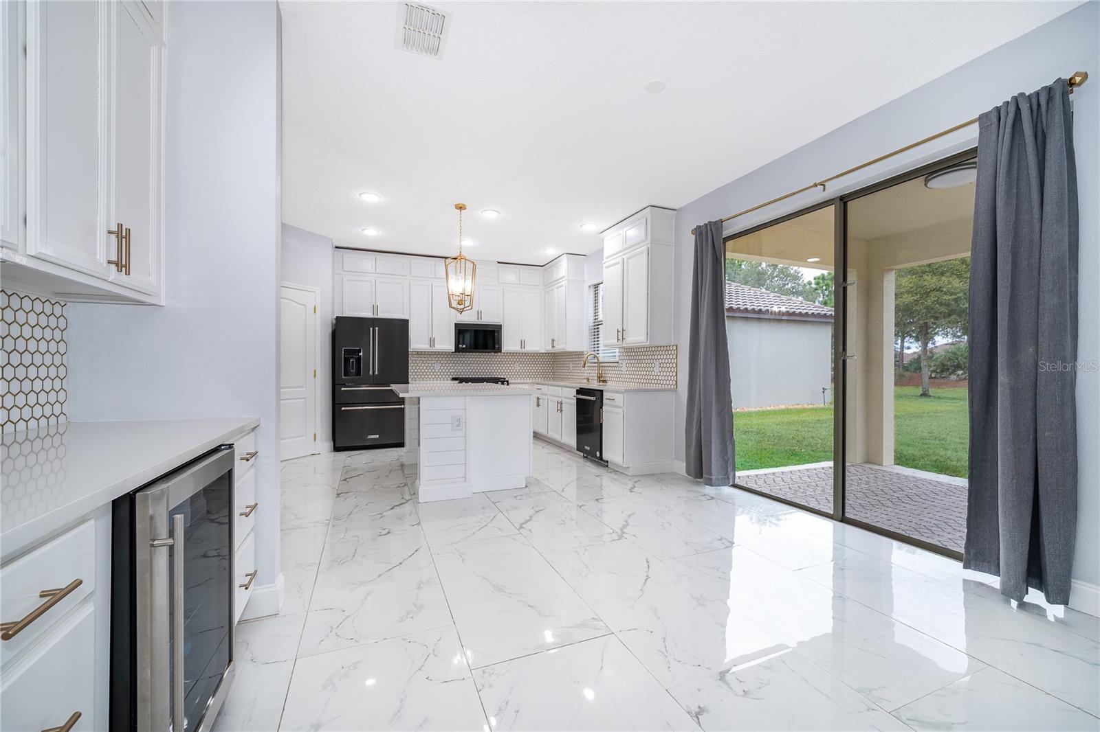 163 ANCONA AVE — photo 9