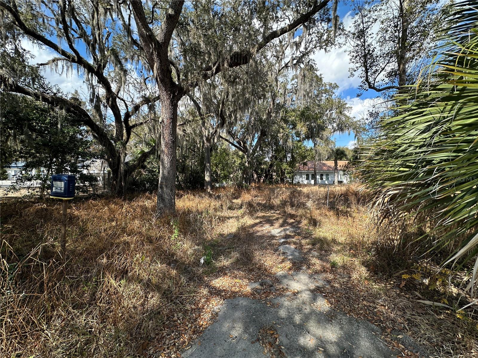 2698 W LAKE MARY BLVD