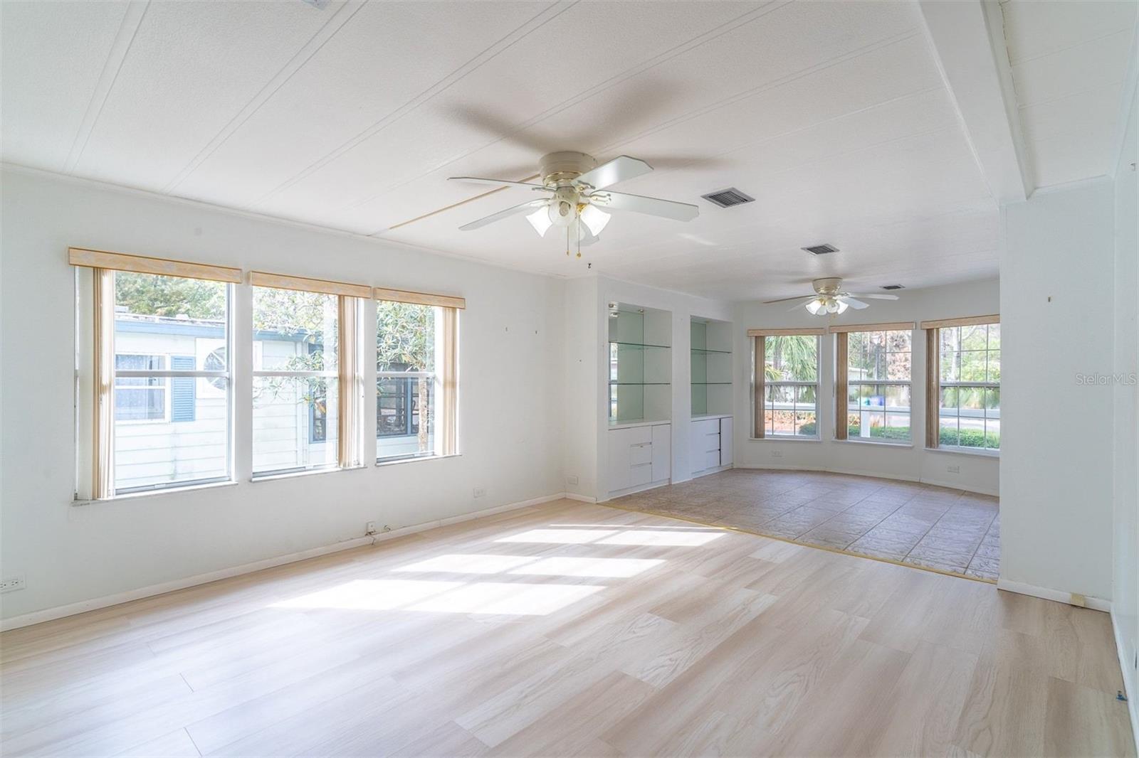 320 N FOREST BLVD — photo 10