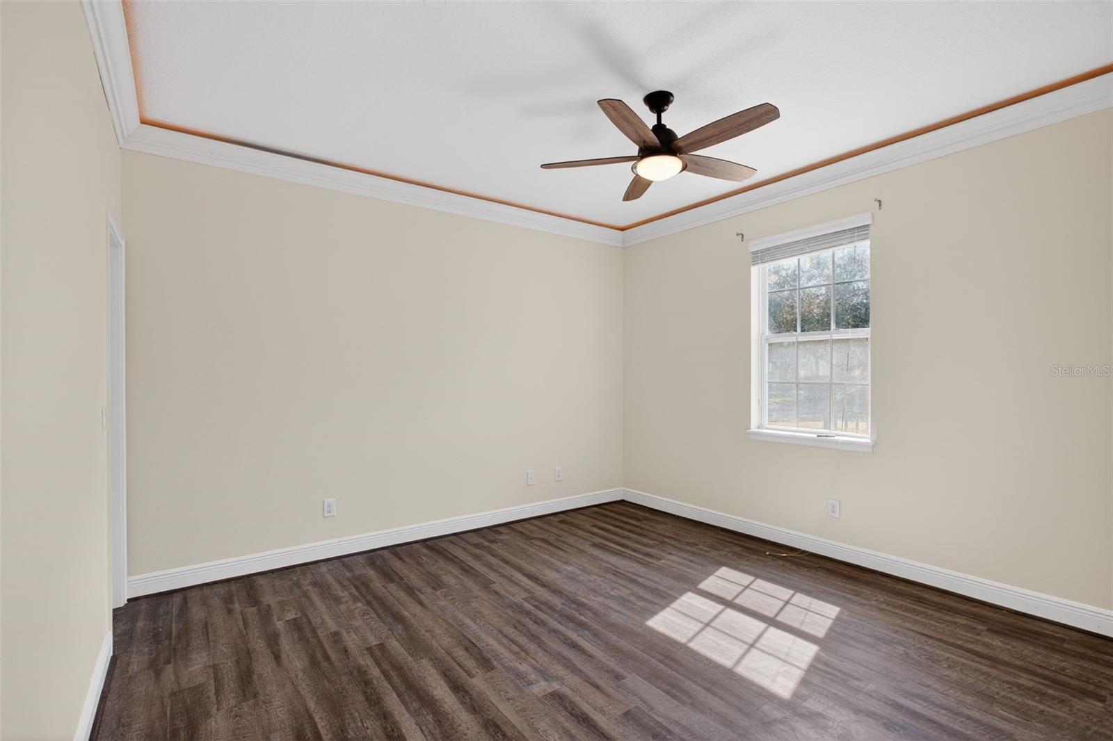 817 LOBELIA DR — photo 5