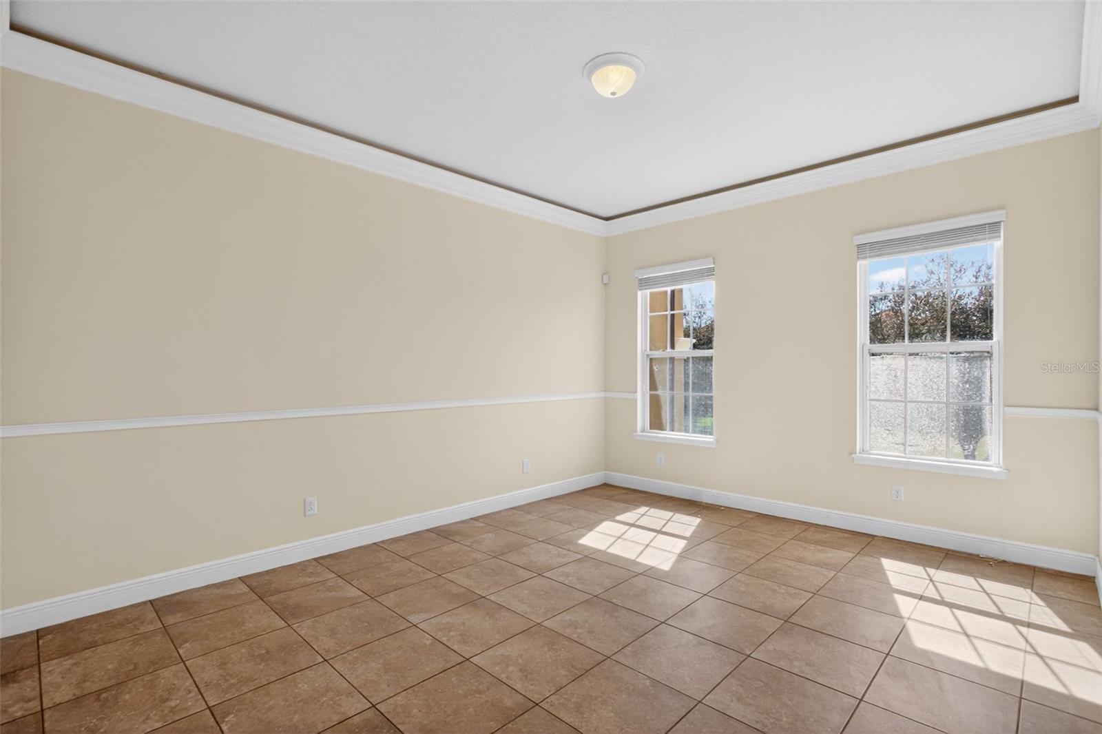 817 LOBELIA DR — photo 6