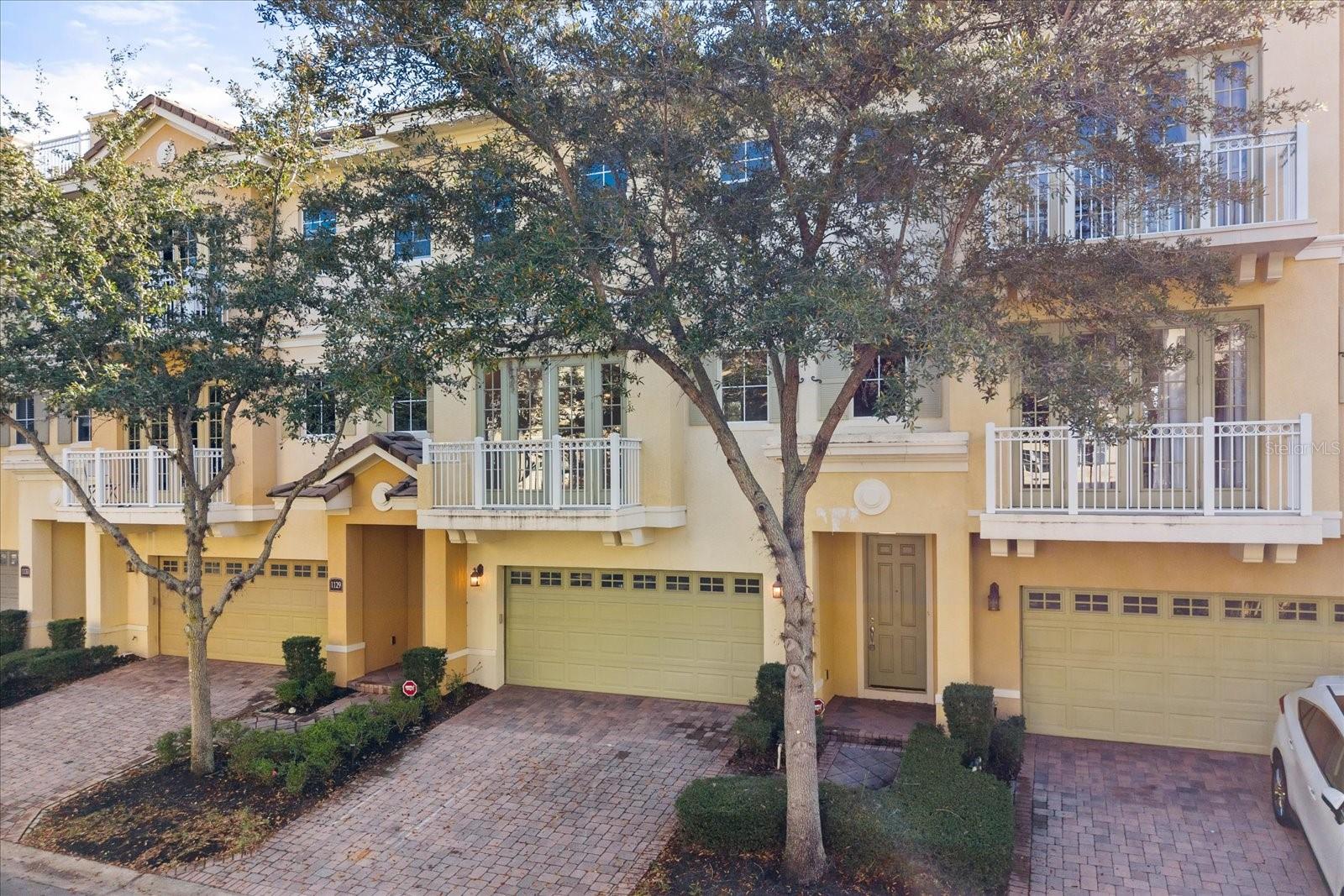 1125 BOLTON PL