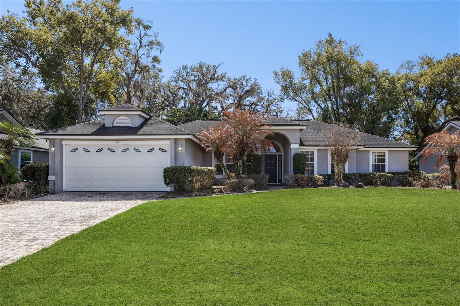 108 OAK VIEW CIR — photo 2