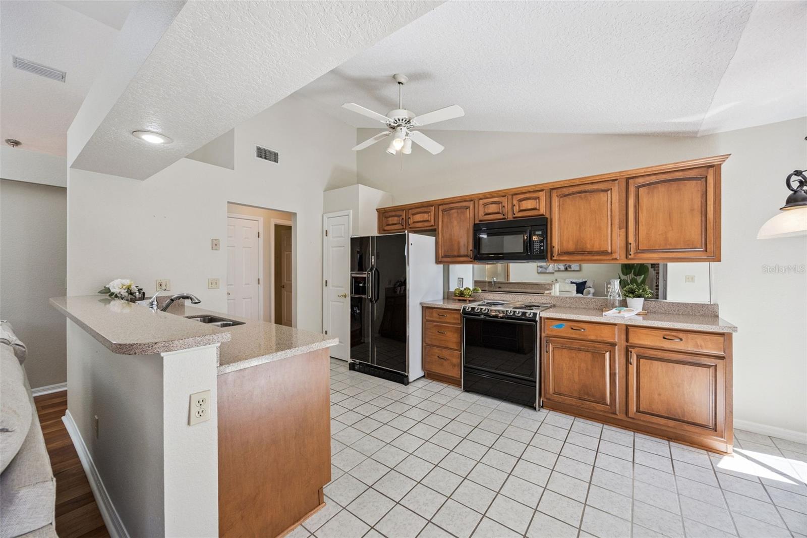 108 OAK VIEW CIR — photo 9