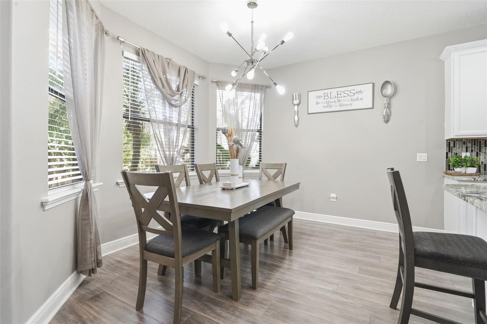 119 ELISSAR DR — photo 6