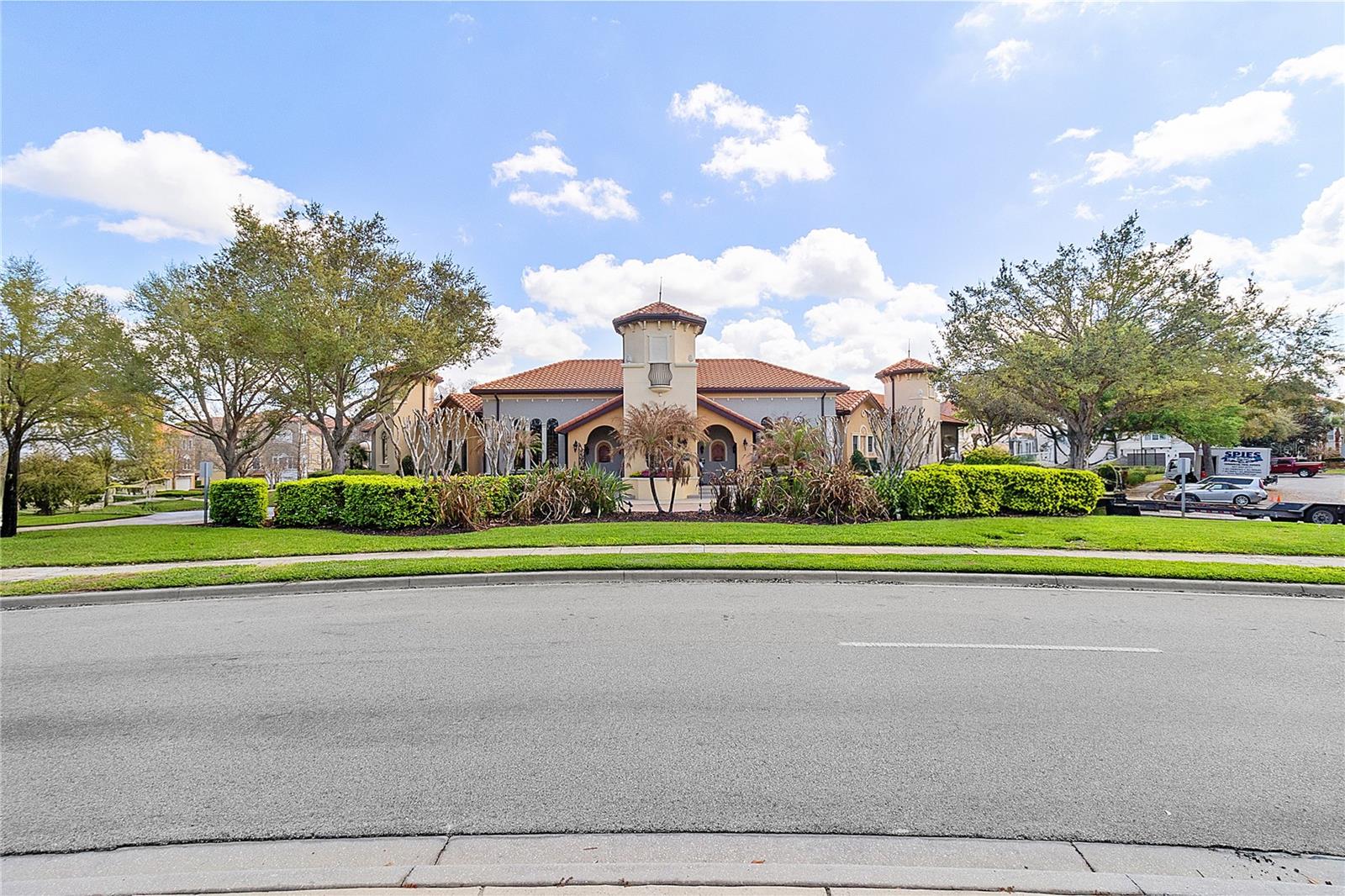 940 LOBELIA DR — photo 12