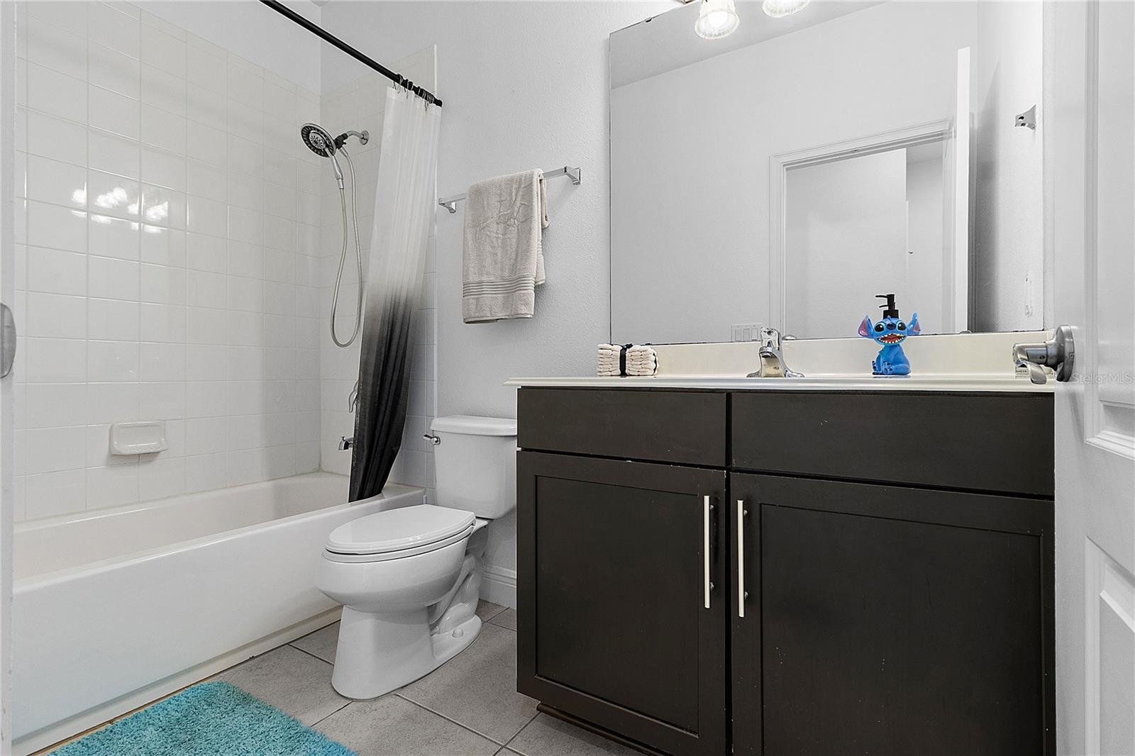 940 LOBELIA DR — photo 10