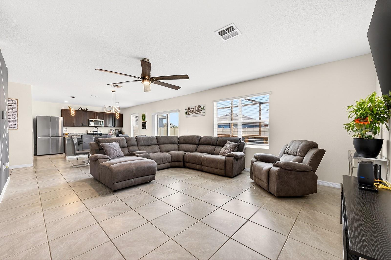 3353 EASTGROVE TER — photo 2