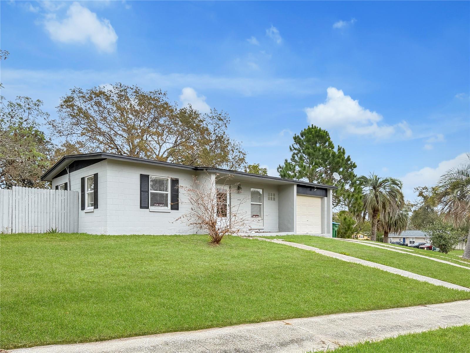 889 W VILLAGE DR