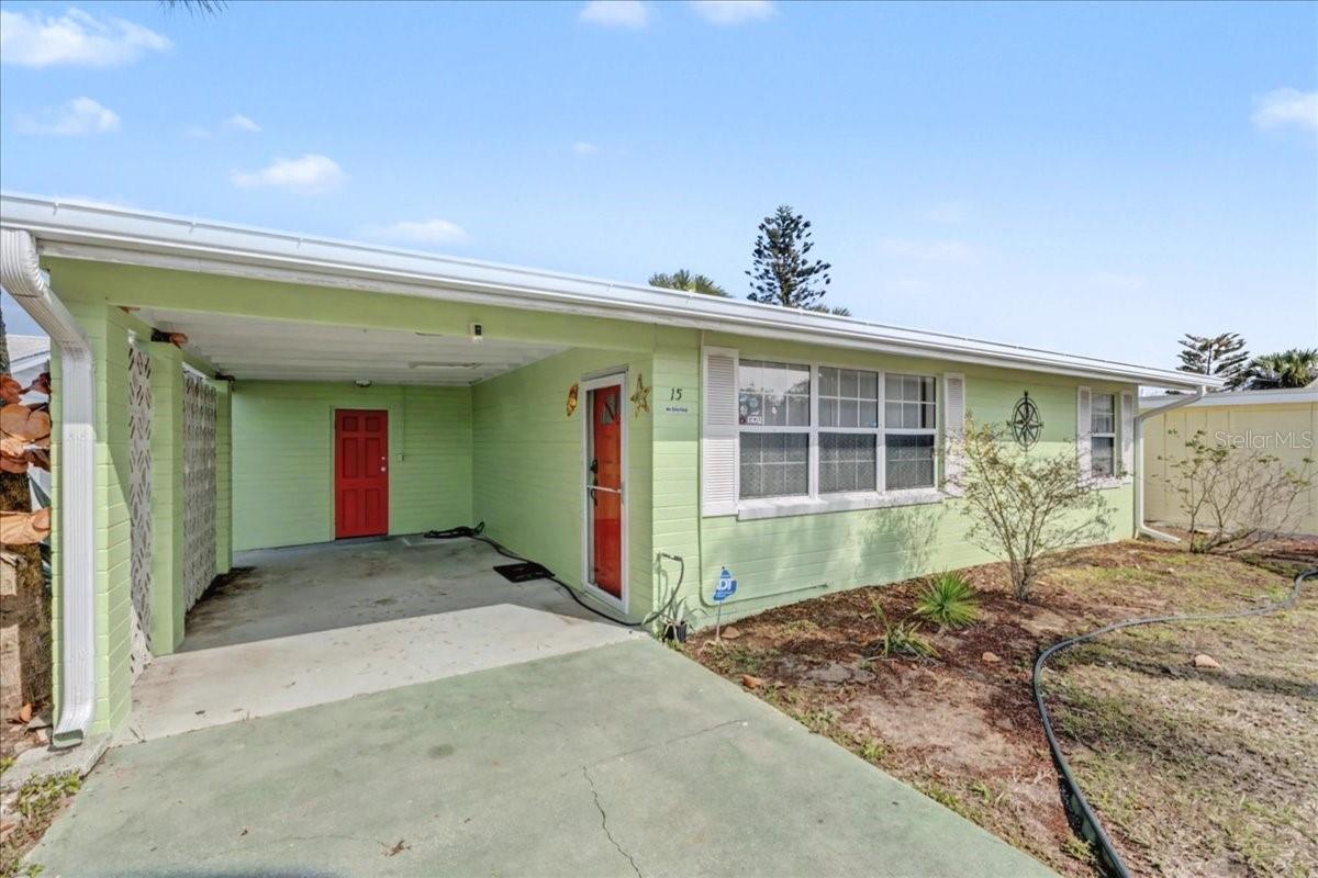 15 ALAMANDA DR — photo 3