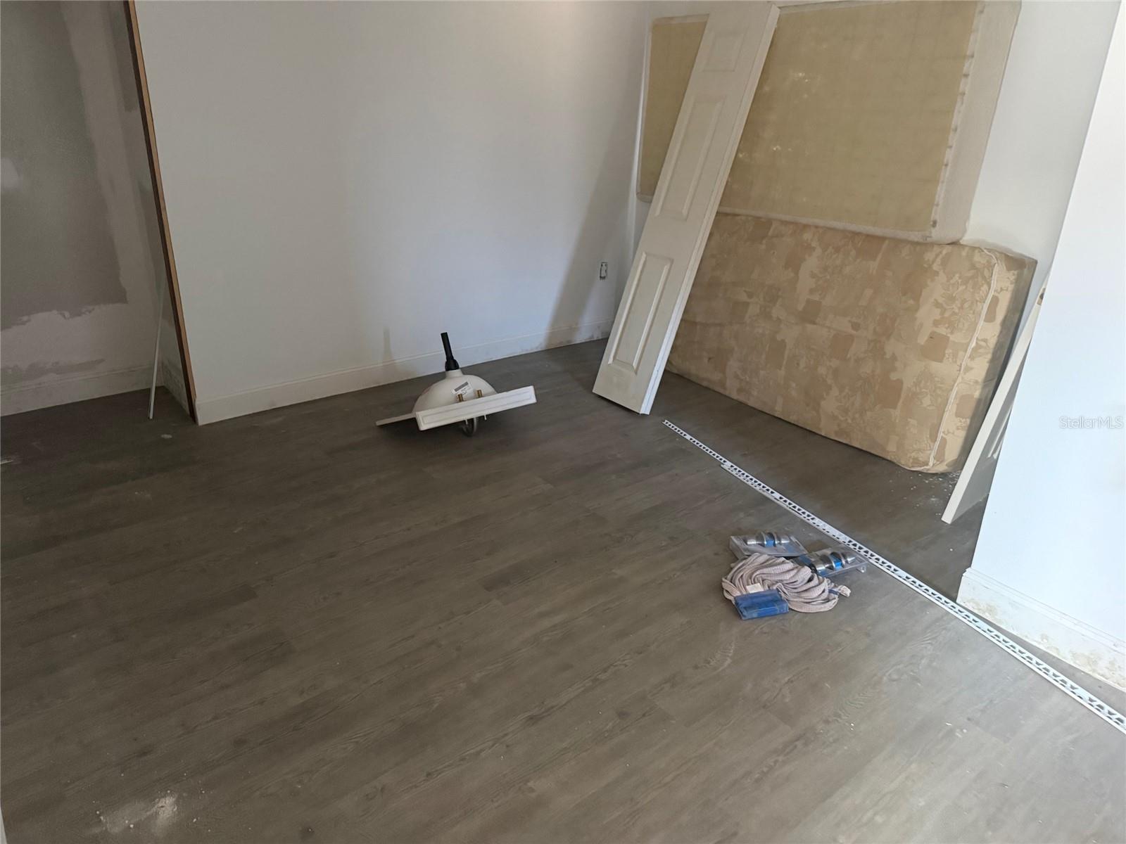 2432 CHASE AVE — photo 2