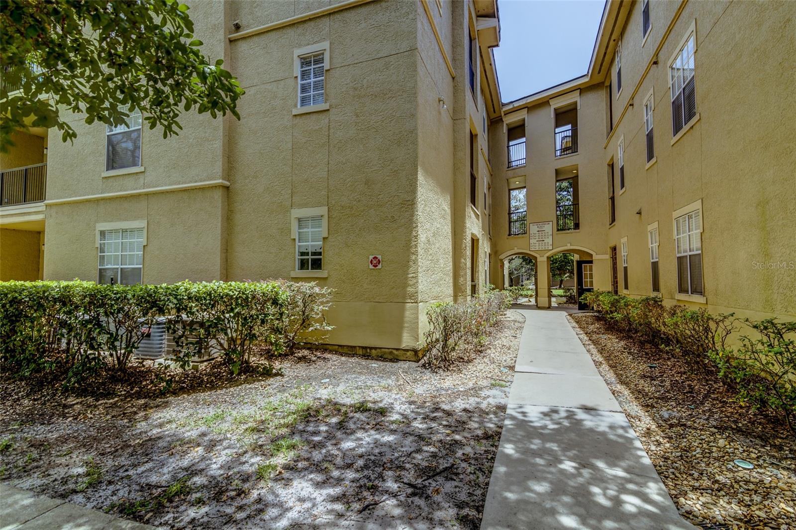 114 VISTA VERDI CIR #116 — photo 4