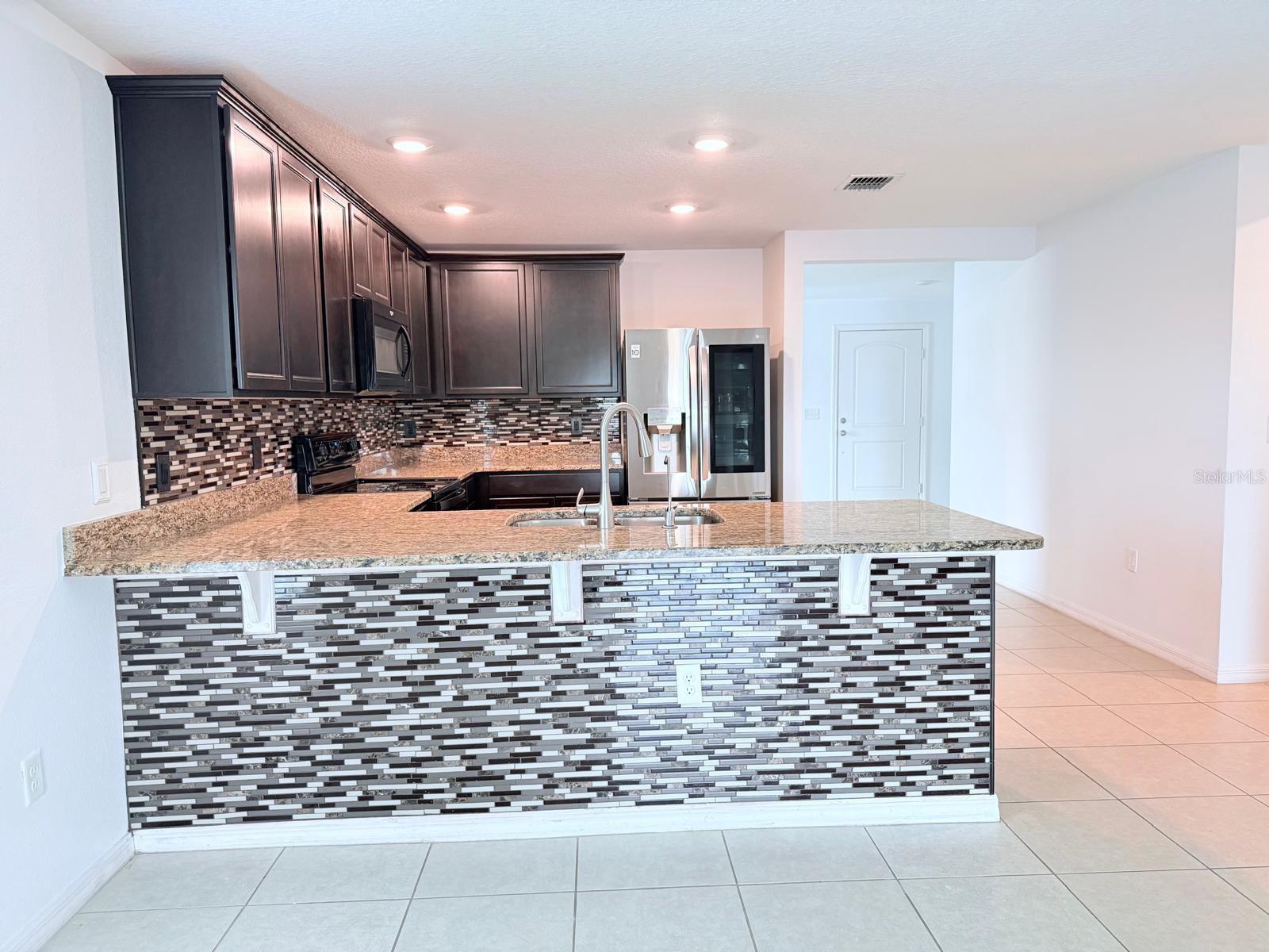 1528 E FALMOUTH AVE — photo 3
