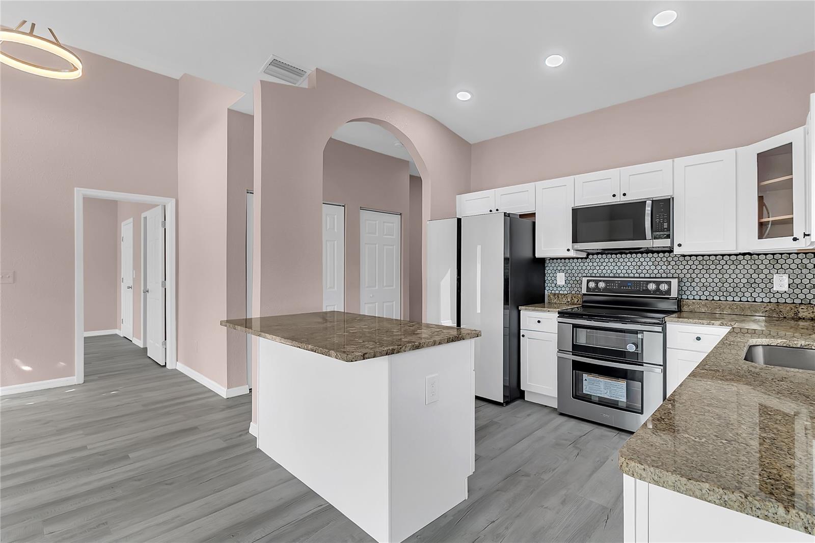 707 HAMILTON ST — photo 4