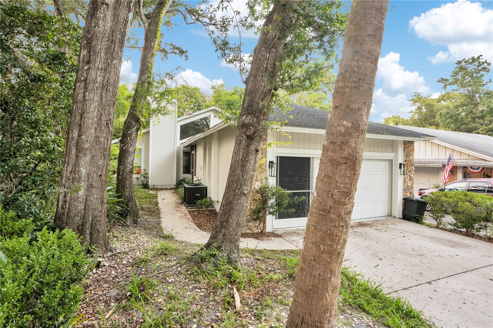 16 RAINTREE CT — photo 2