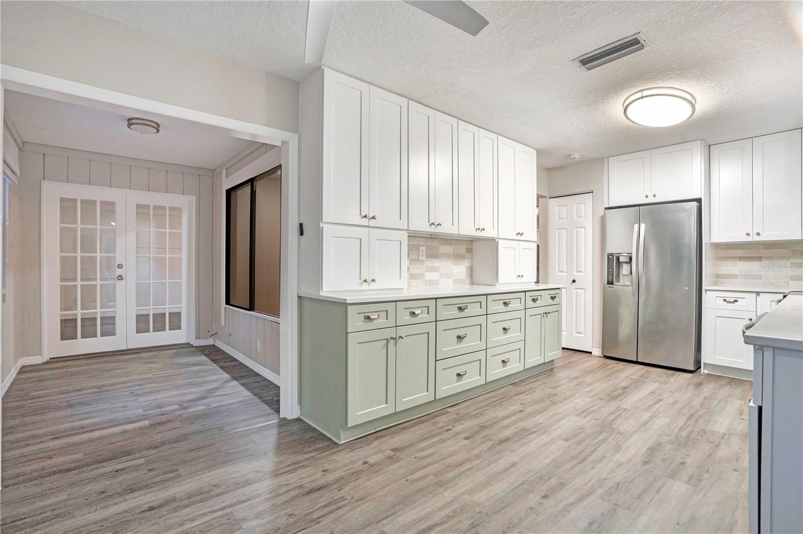 16 RAINTREE CT — photo 10