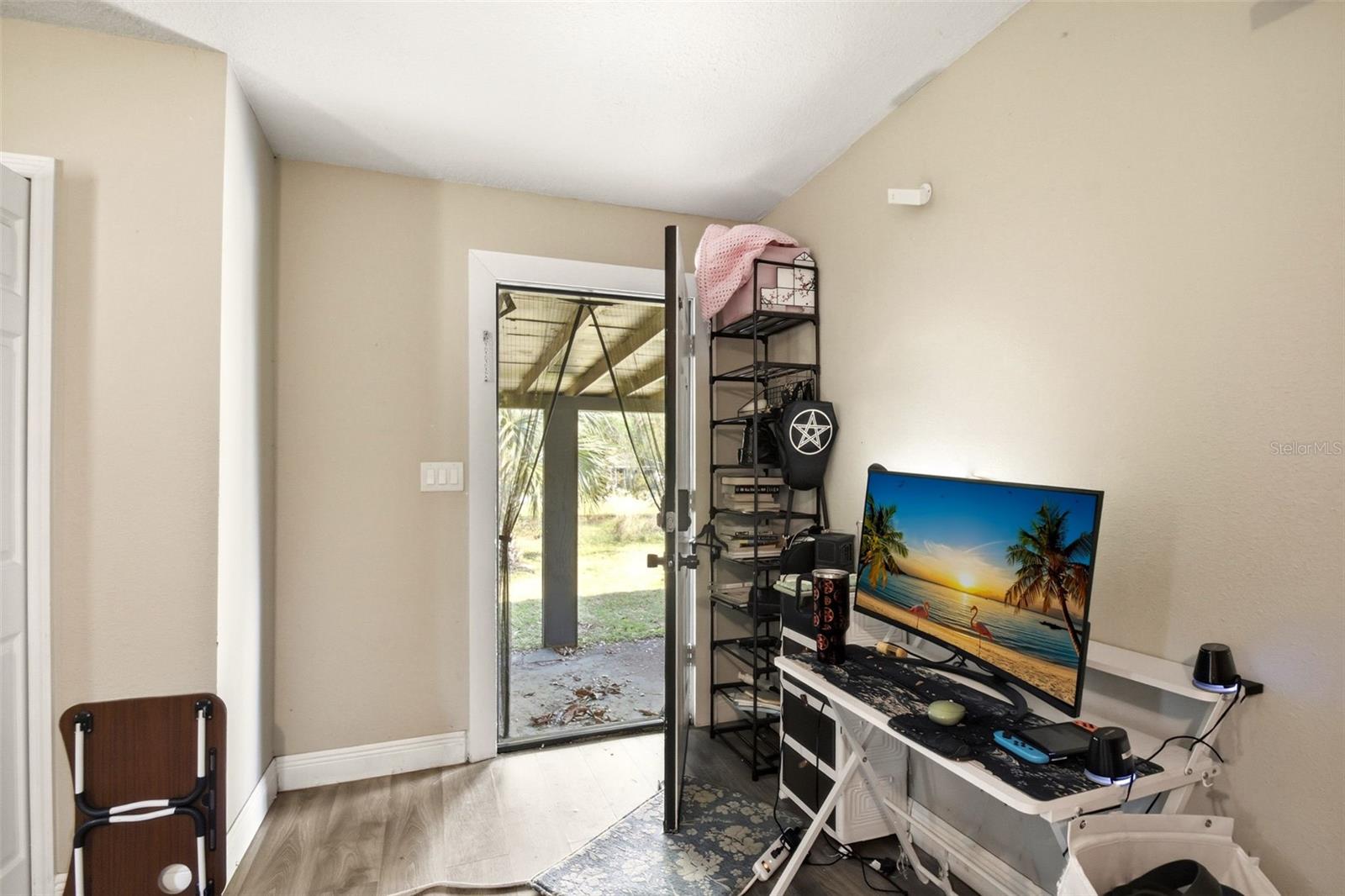 1406 W 15TH ST — photo 12