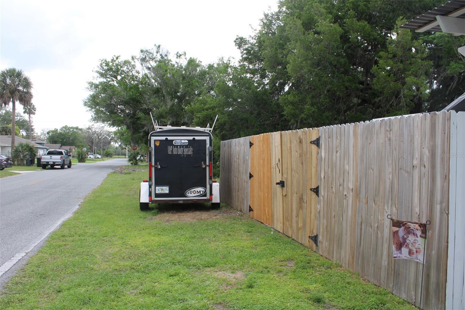 820 PECAN AVE — photo 10