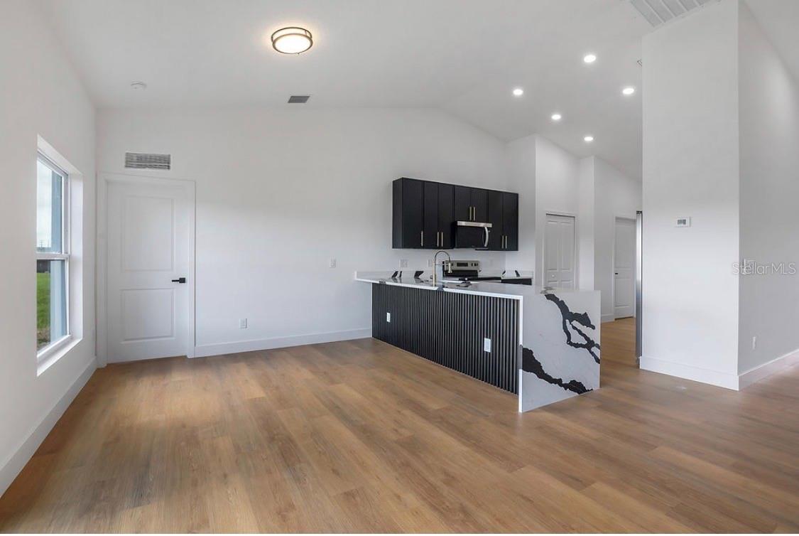 1231 DUNBAR AVE — photo 6