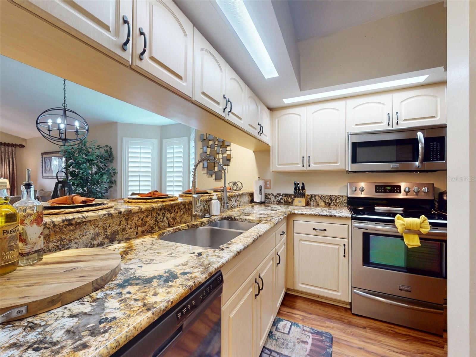 402 BOUCHELLE DR #206 — photo 2