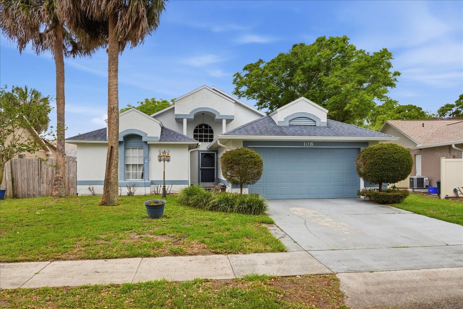 108 N BRISTOL CIR