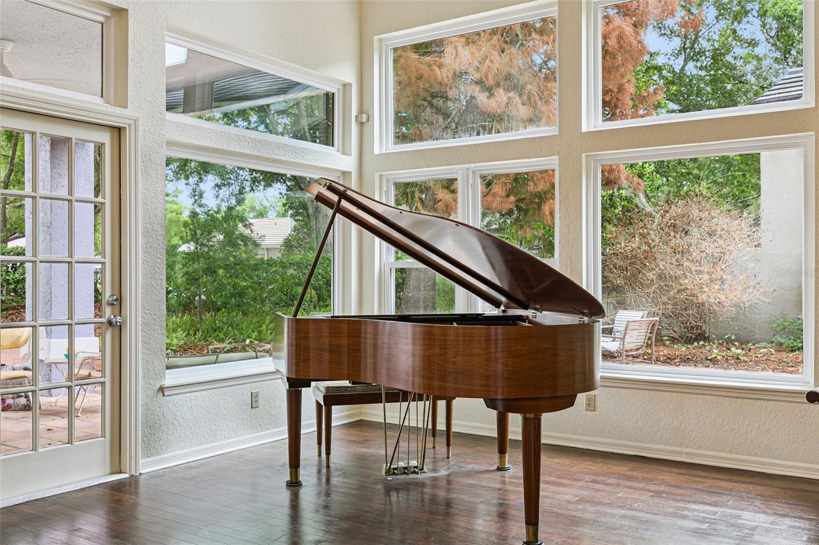 501 DEVON PL — photo 12