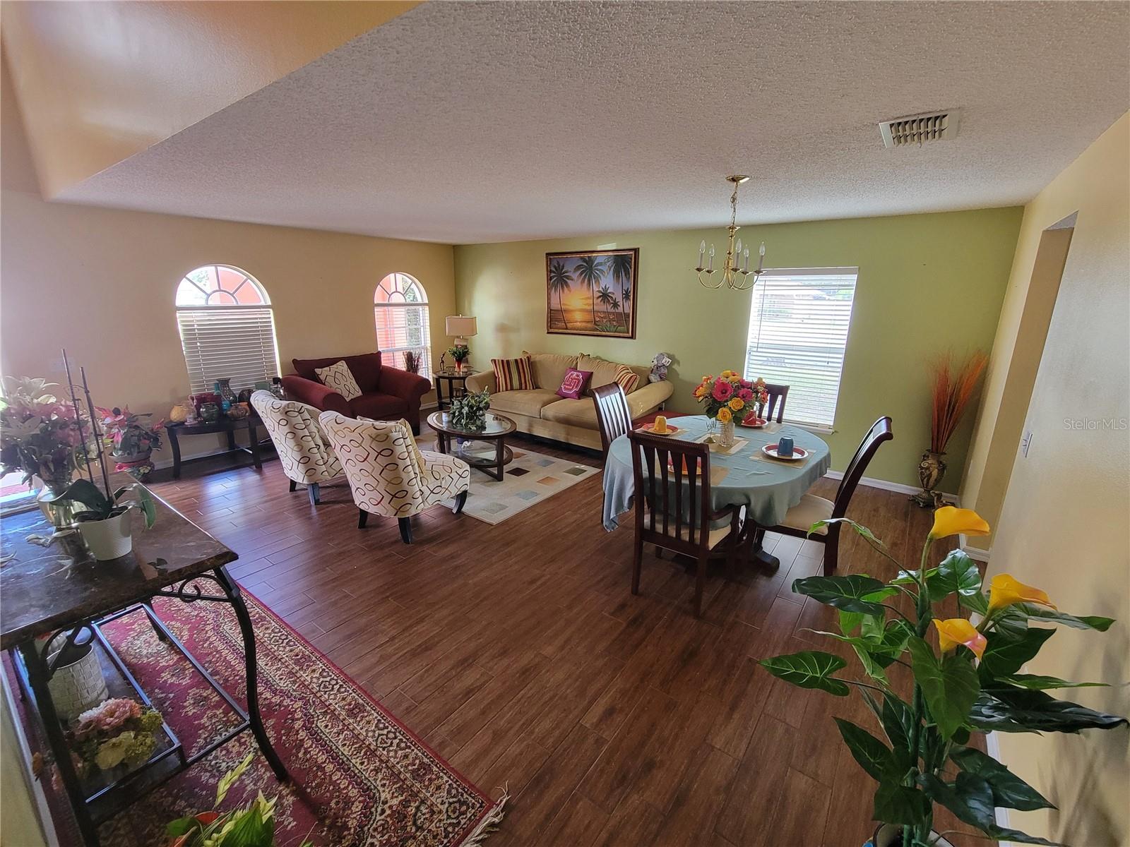 2242 WOOD CT — photo 2