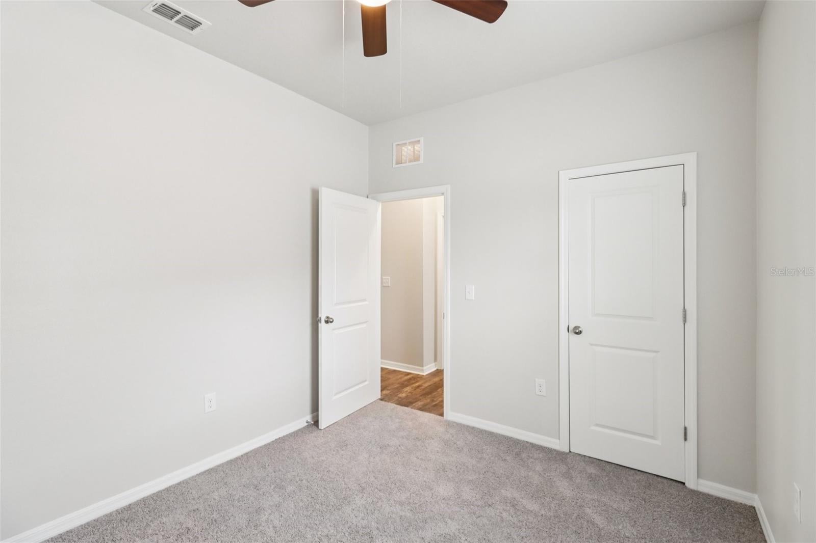 3098 NEVERLAND DR — photo 12