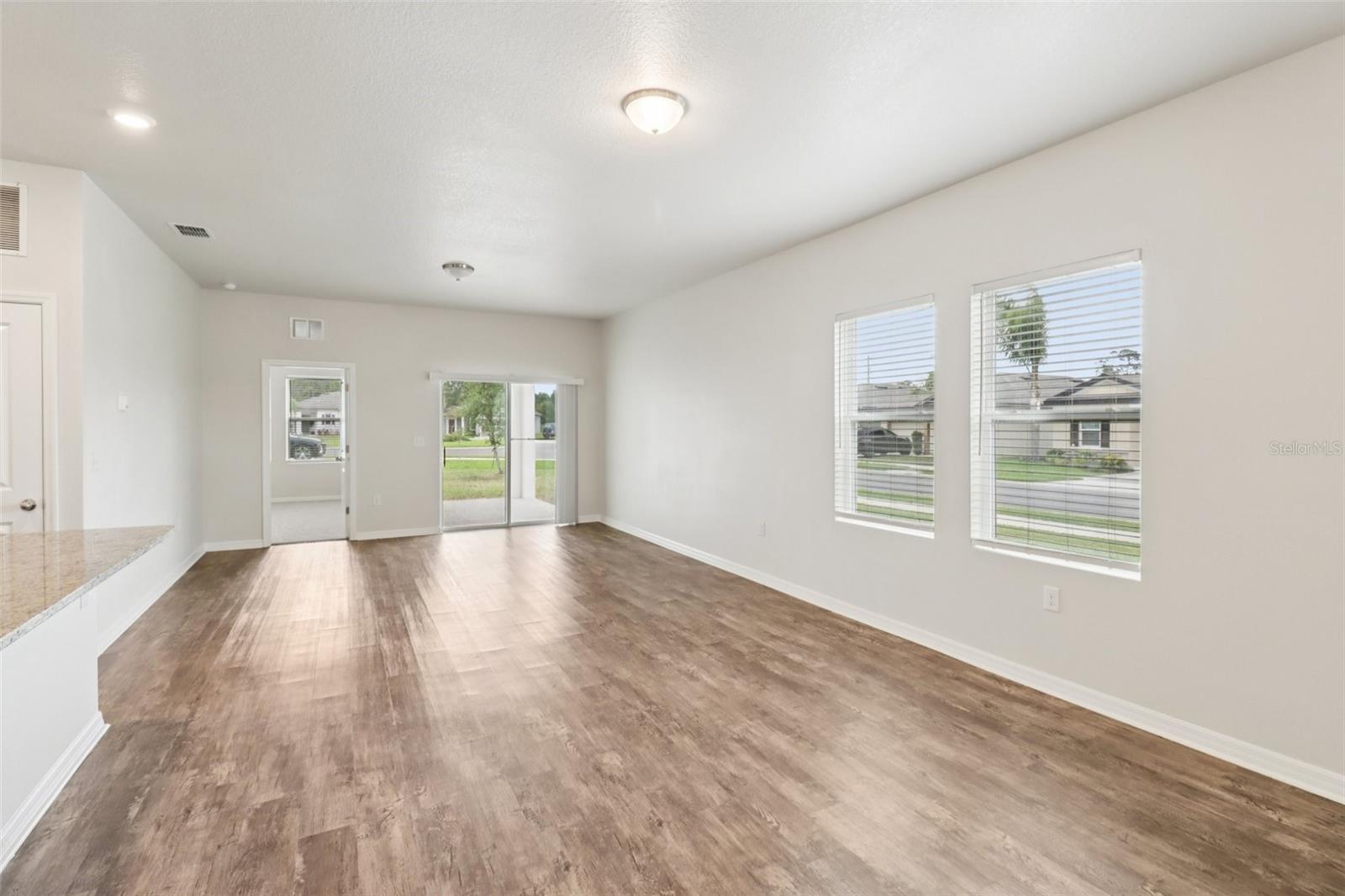 3098 NEVERLAND DR — photo 5