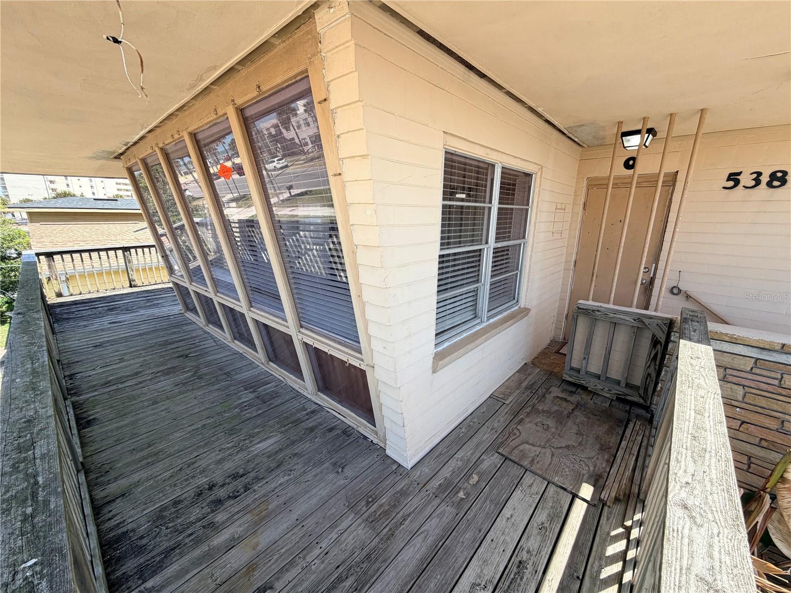 538 REVILO BLVD — photo 3