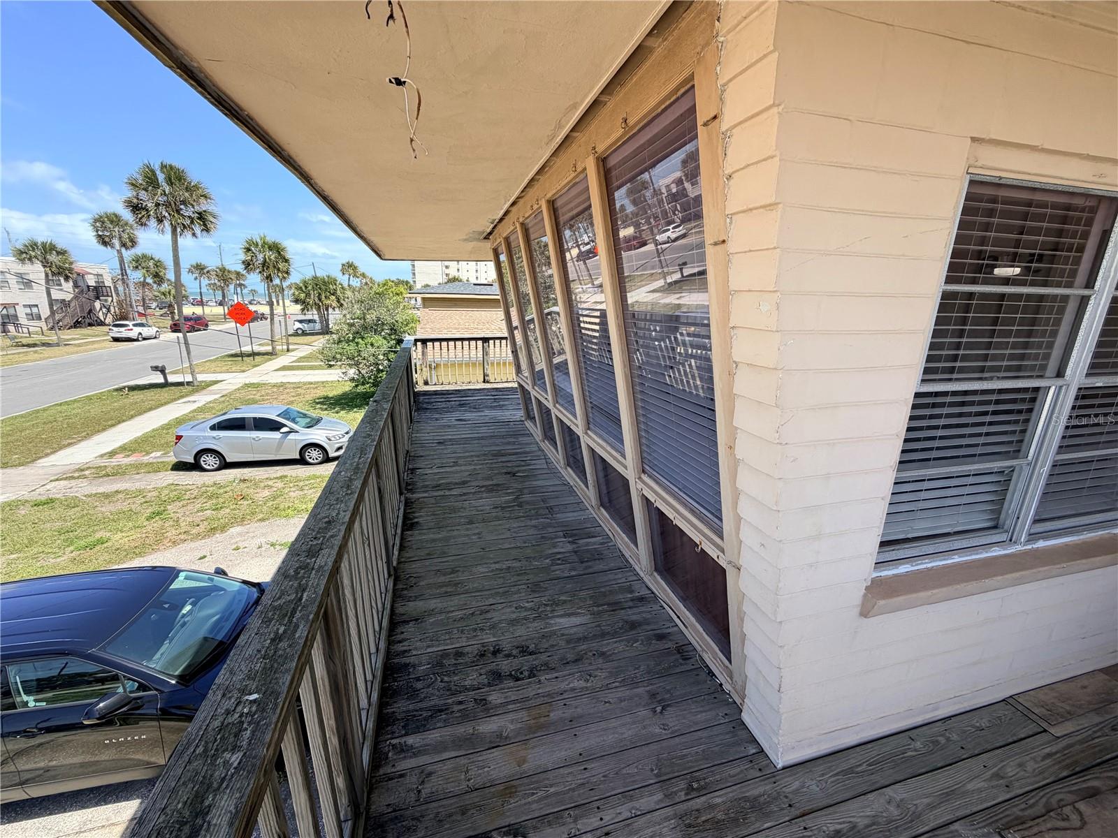 538 REVILO BLVD — photo 4