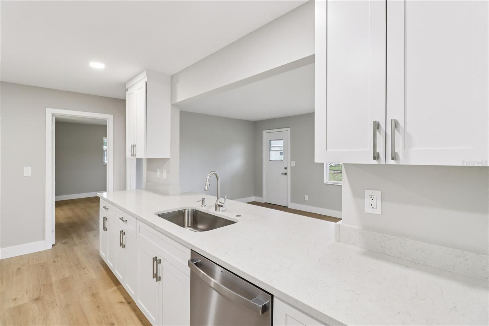 1412 DIGARMO TER — photo 8