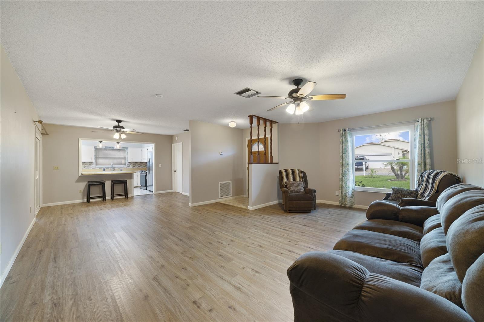 146 MAYFAIR CT — photo 7