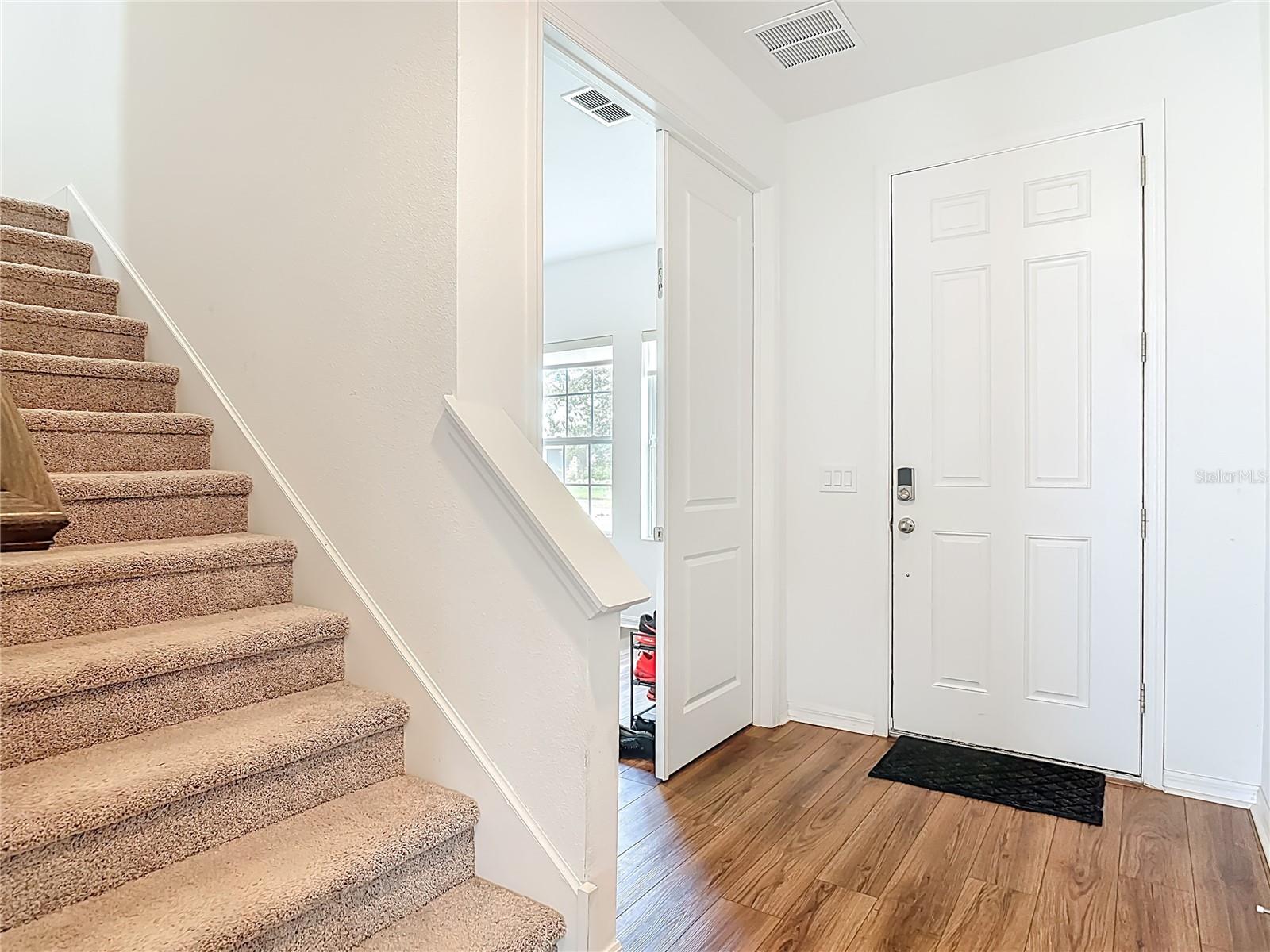 1629 HILL PARK DR — photo 3