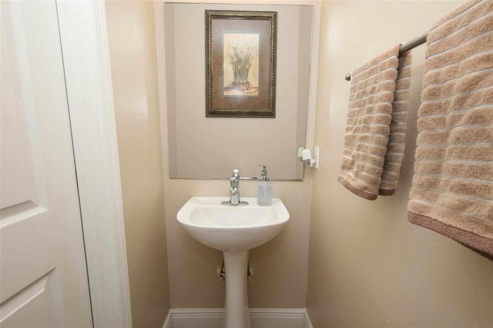 210 PINEFIELD DR — photo 12
