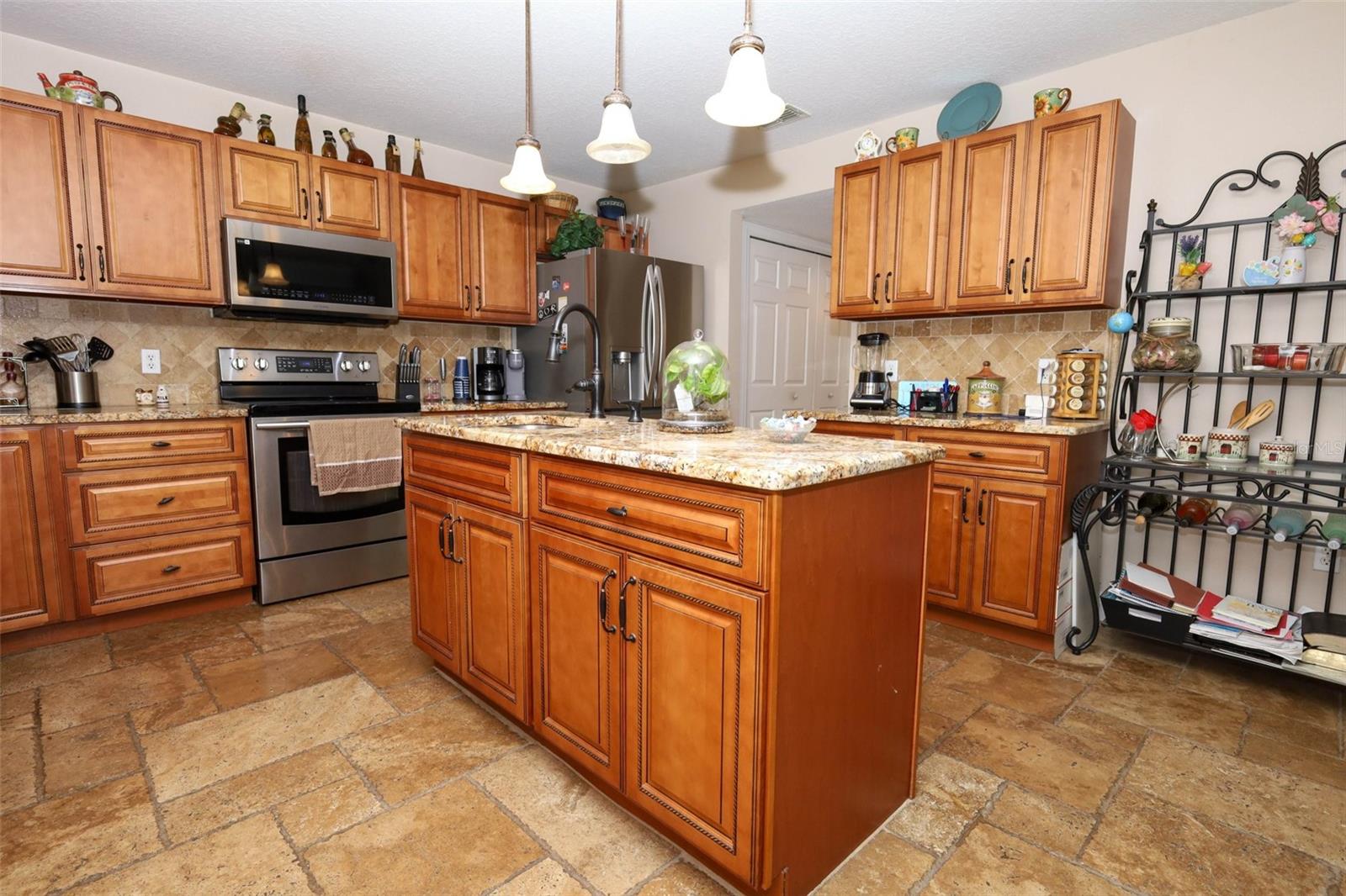 210 PINEFIELD DR — photo 10