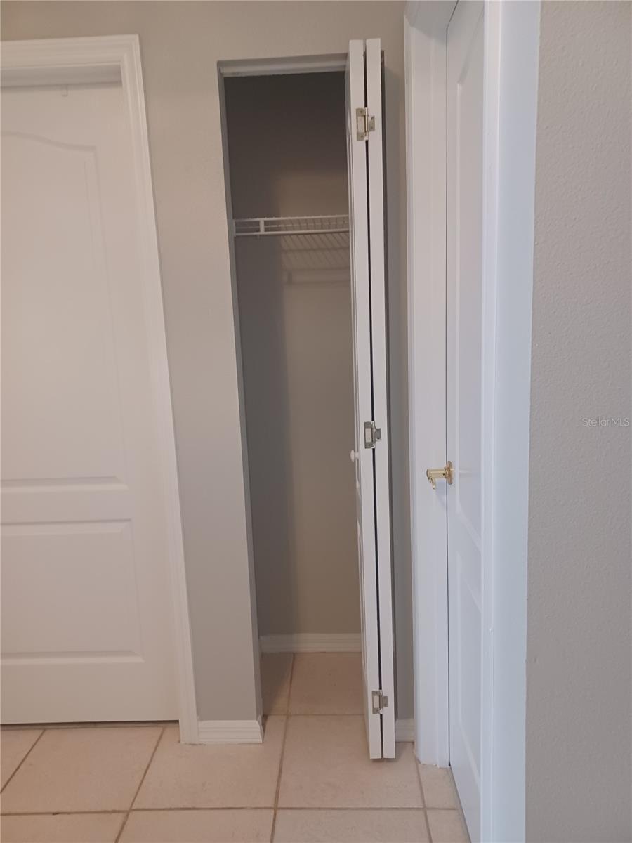 2250 CANDLEWOOD LN E — photo 10