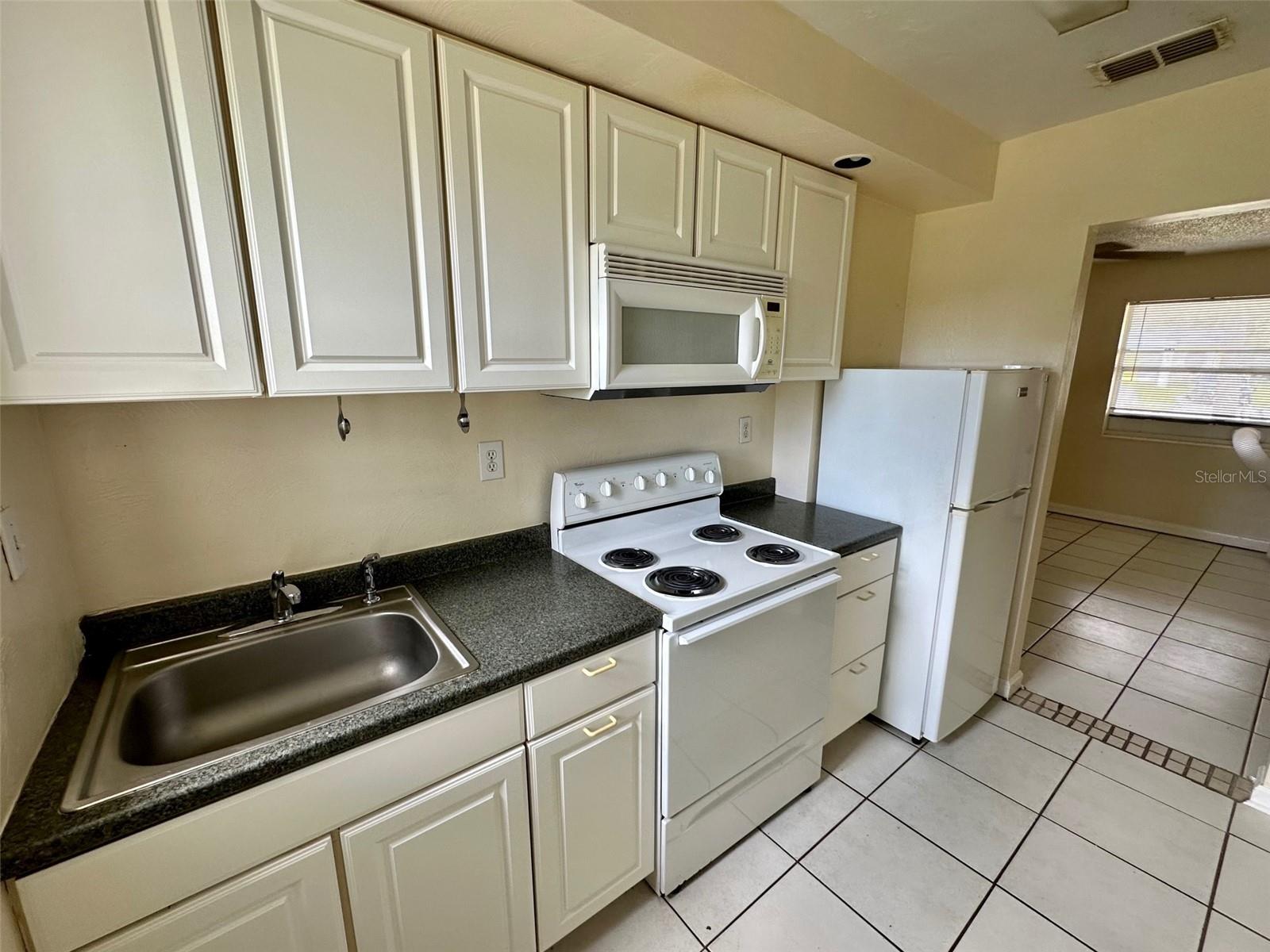 7 CYPRESS CIR — photo 7