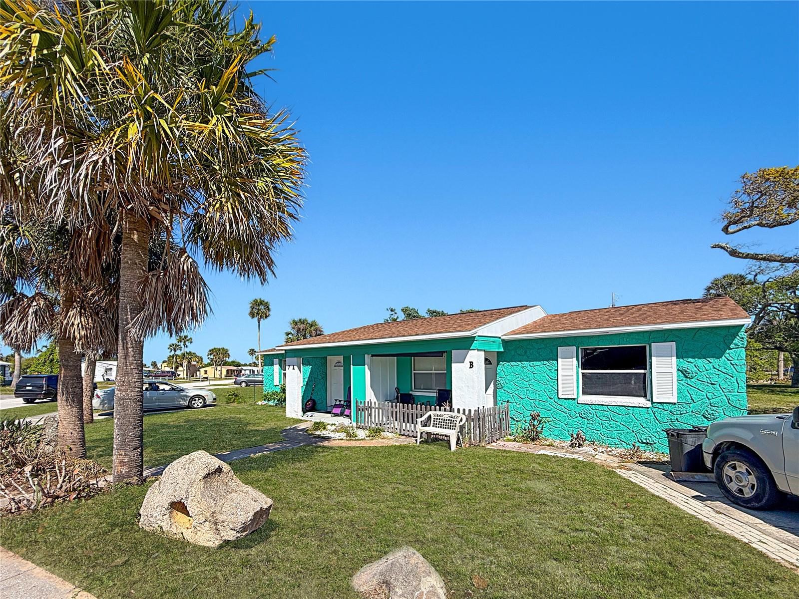7 CYPRESS CIR