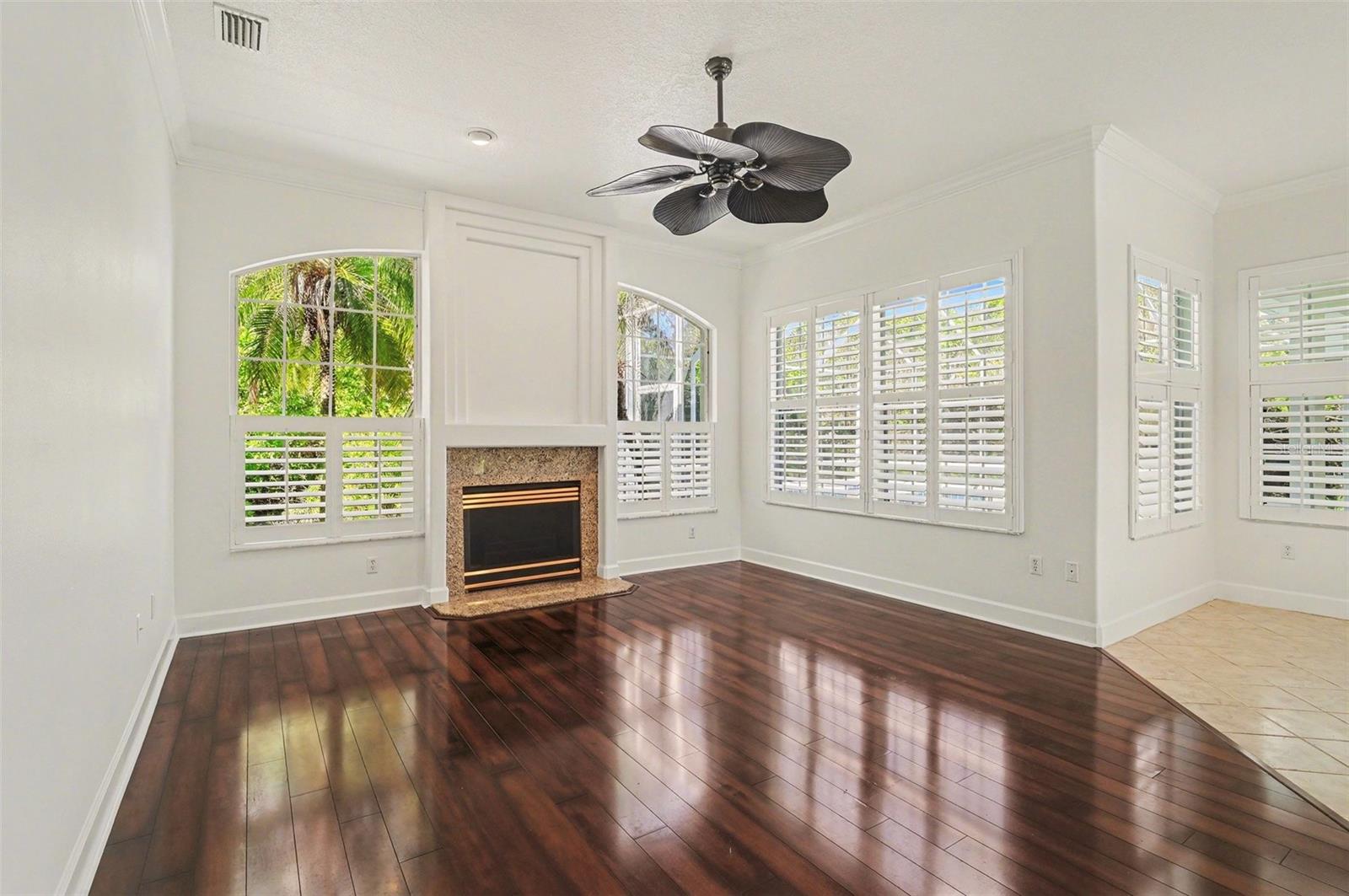 8 FOX CLIFF WAY — photo 2