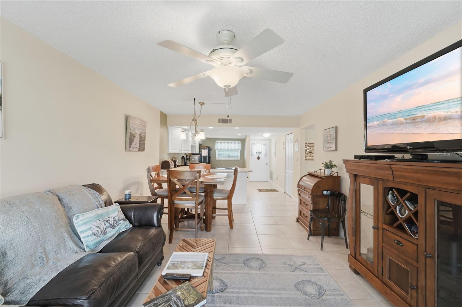 325 N CAUSEWAY #D104 — photo 9