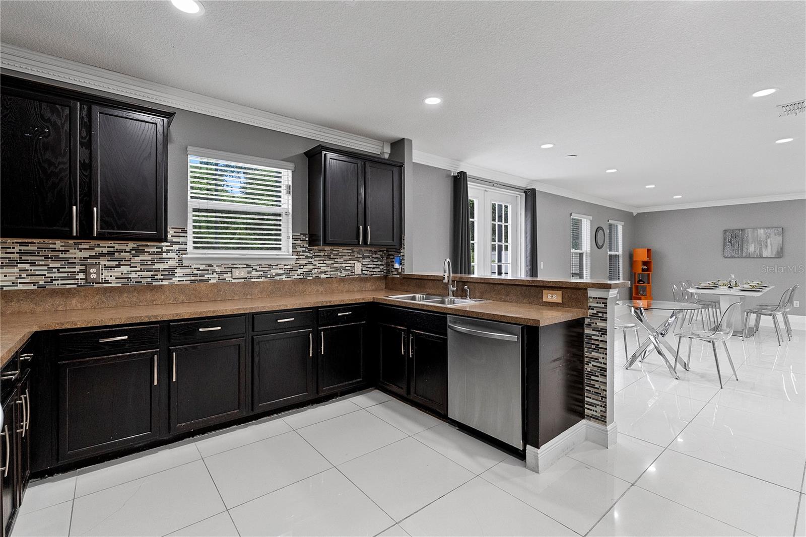 963 SPRINGS LANDING DR — photo 7