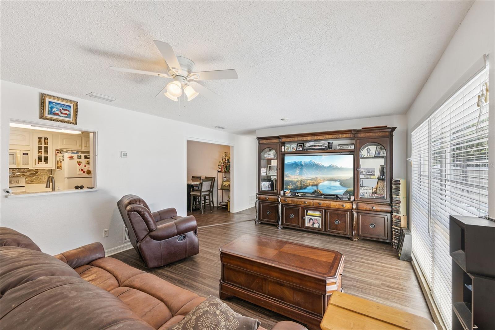 1297 TIVOLI DR — photo 4