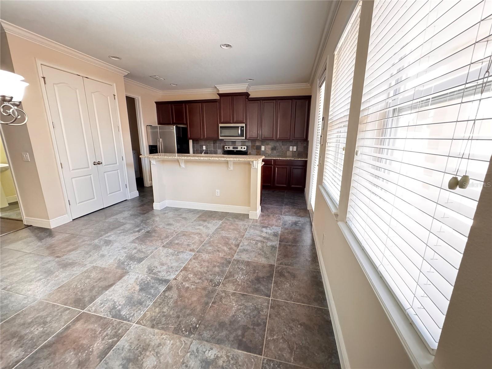 5335 FACTORS WALK DR — photo 9
