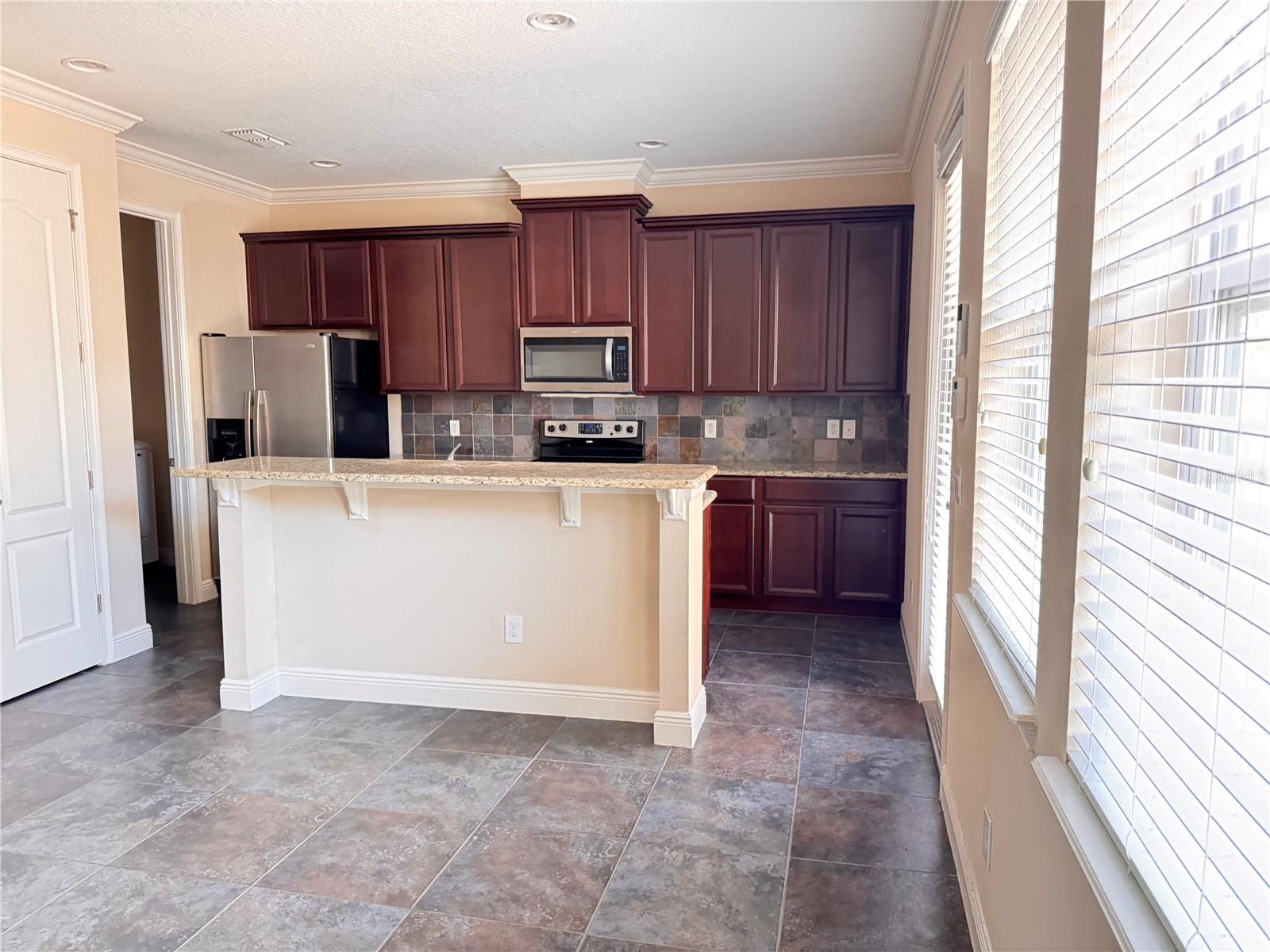 5335 FACTORS WALK DR — photo 10