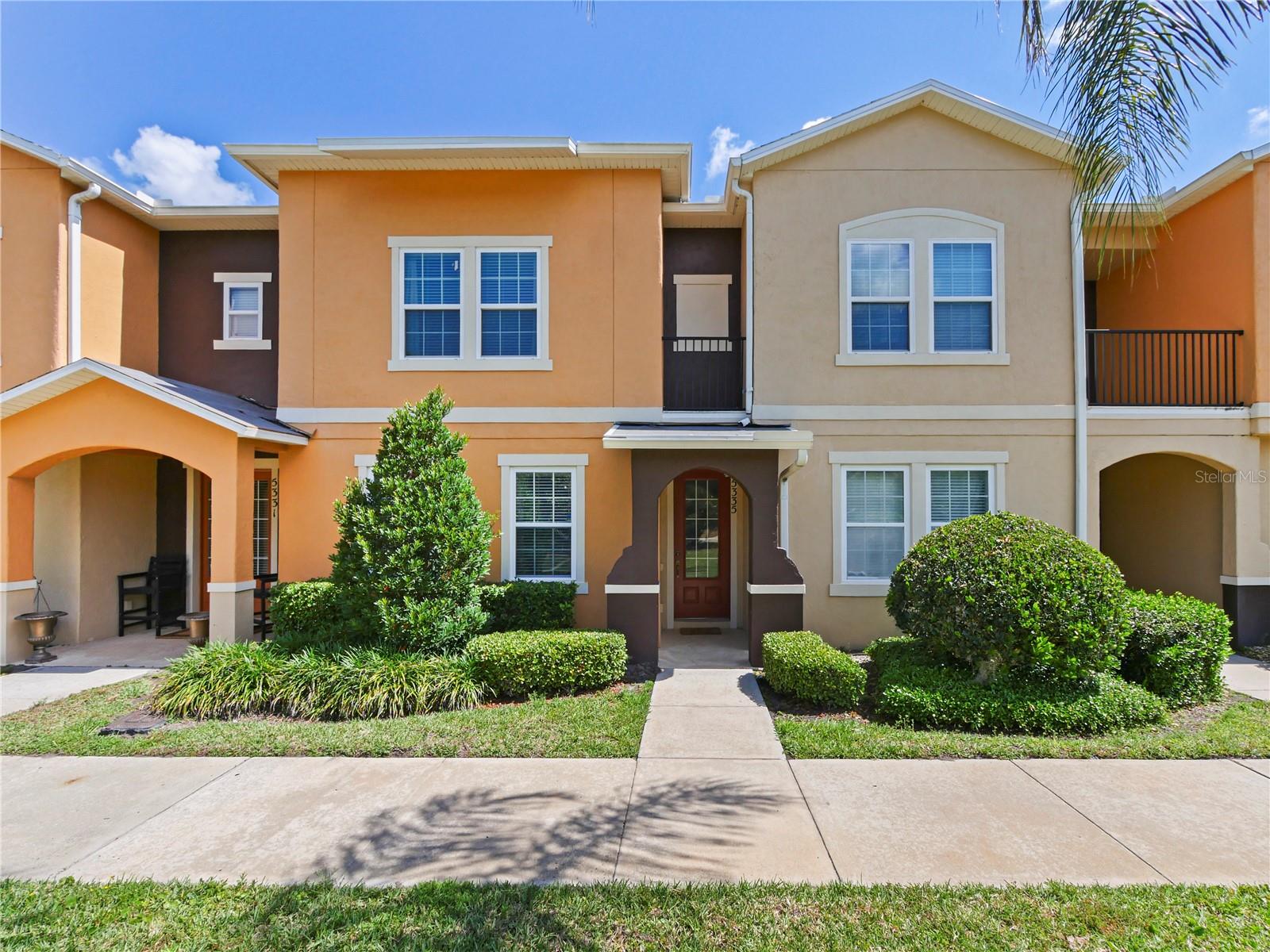 5335 FACTORS WALK DR