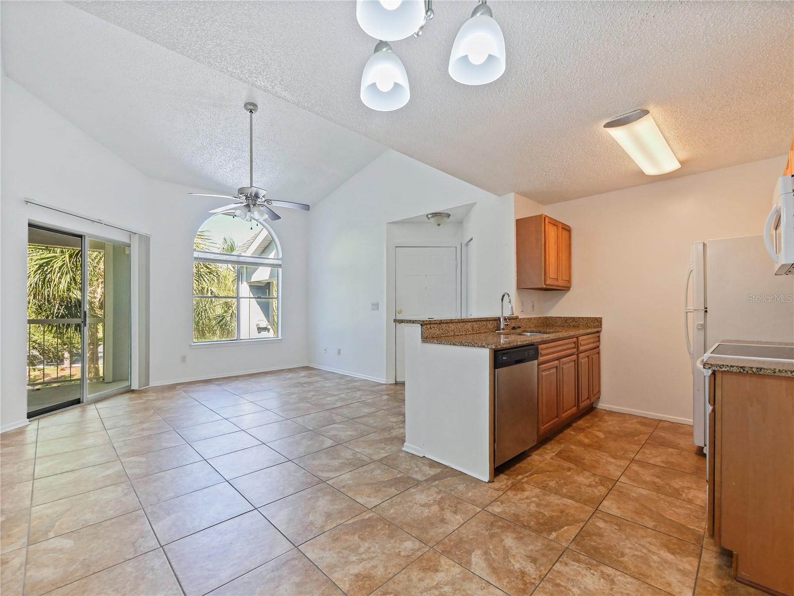 2569 GRASSY POINT DR #309 — photo 2