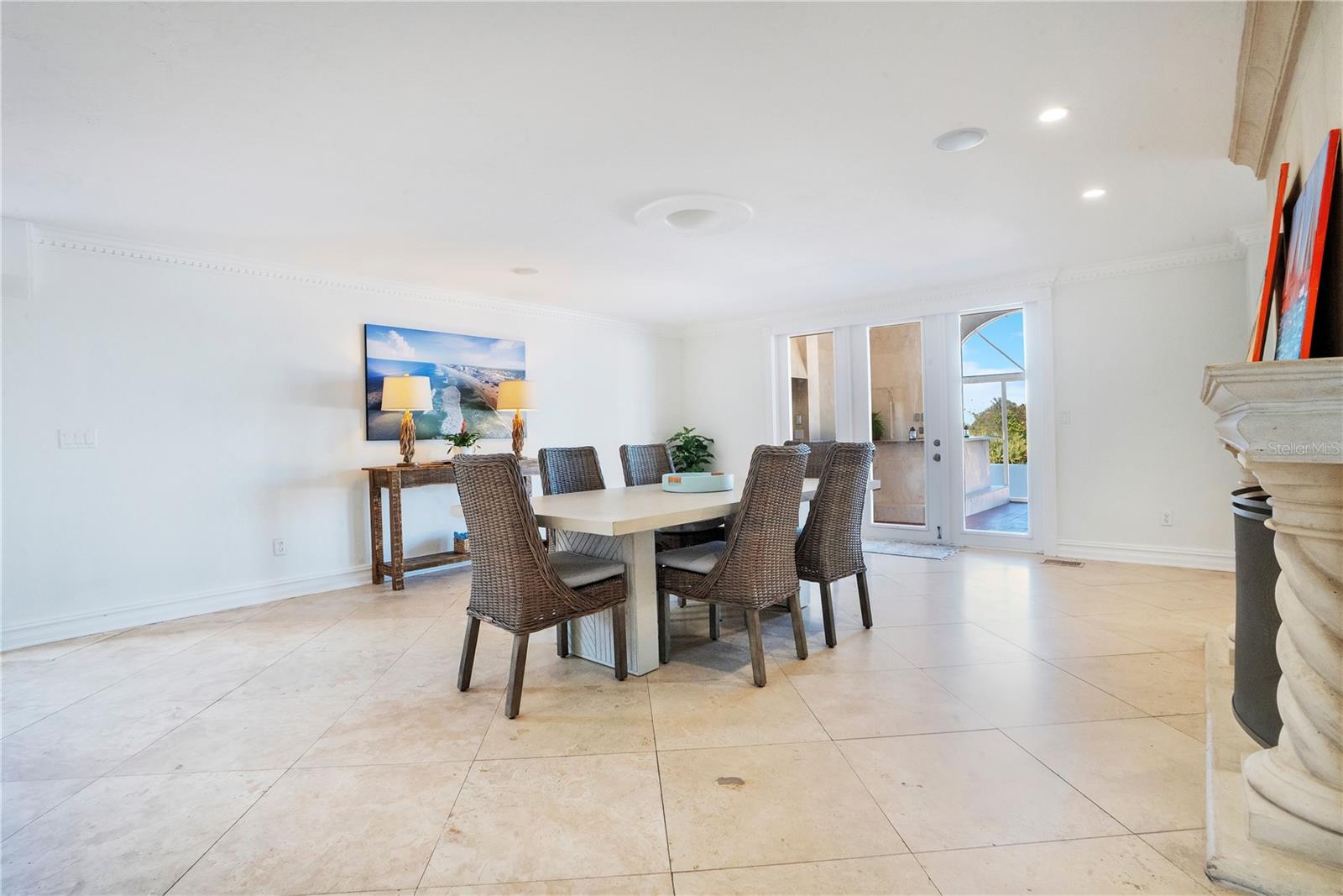 2117 OCEAN DR — photo 11